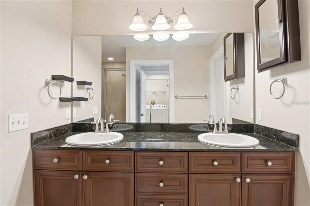 For Rent: $3,500 (3 beds, 2 baths, 1990 Square Feet)