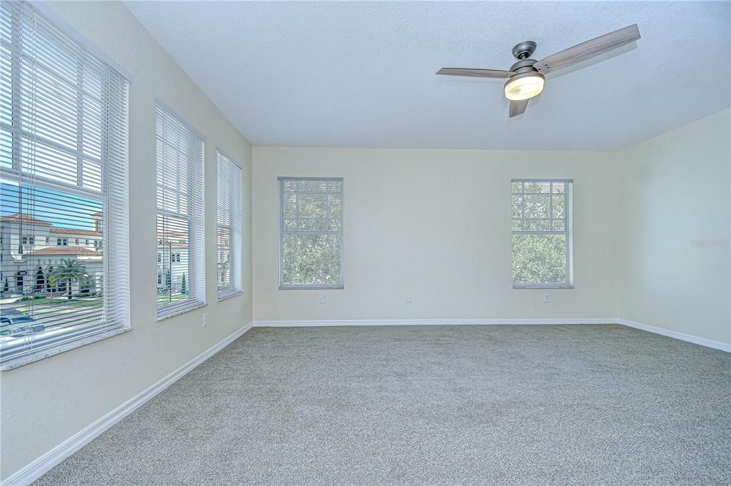 Active With Contract: $5,000 (3 beds, 2 baths, 1644 Square Feet)