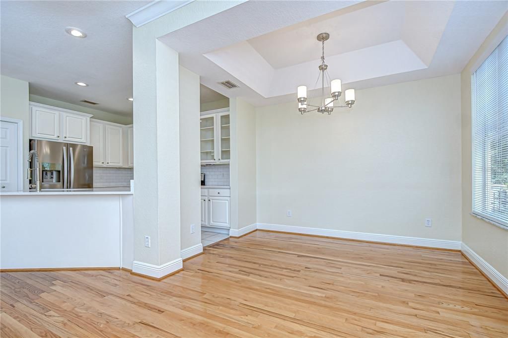 Active With Contract: $5,000 (3 beds, 2 baths, 1644 Square Feet)