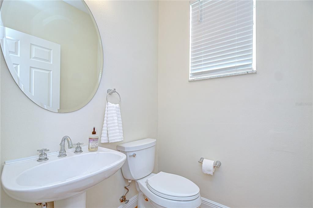 Active With Contract: $5,000 (3 beds, 2 baths, 1644 Square Feet)