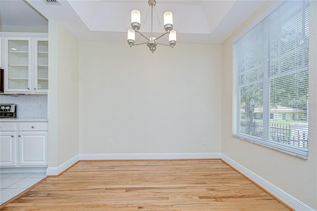 Active With Contract: $5,000 (3 beds, 2 baths, 1644 Square Feet)