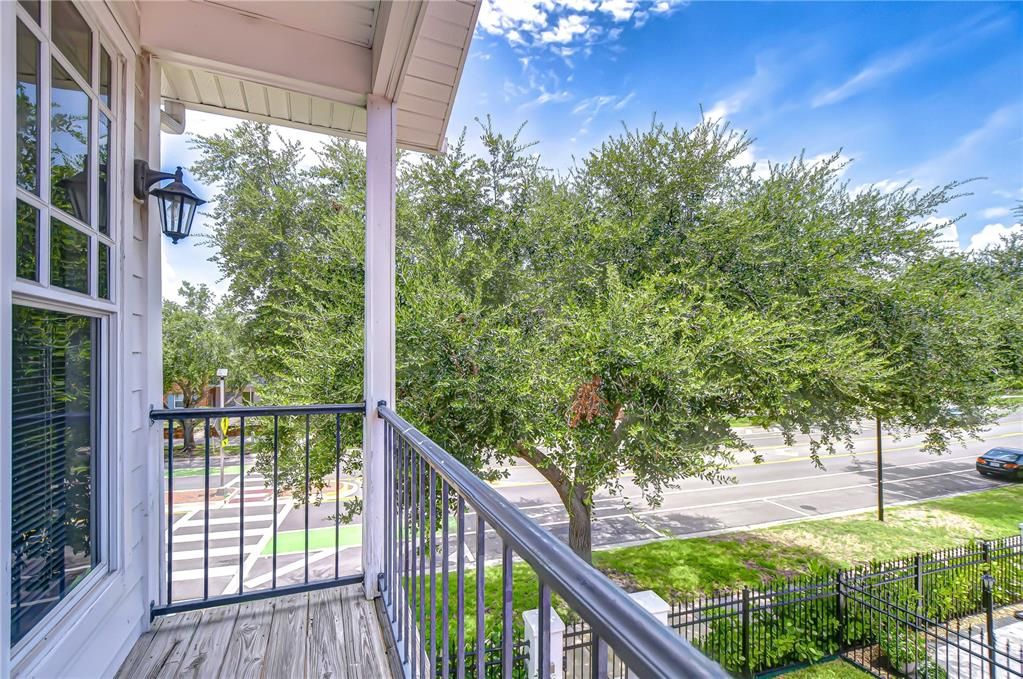 Active With Contract: $5,000 (3 beds, 2 baths, 1644 Square Feet)