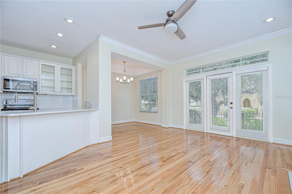 Active With Contract: $5,000 (3 beds, 2 baths, 1644 Square Feet)