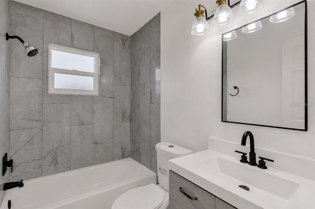 For Rent: $2,300 (3 beds, 2 baths, 1580 Square Feet)