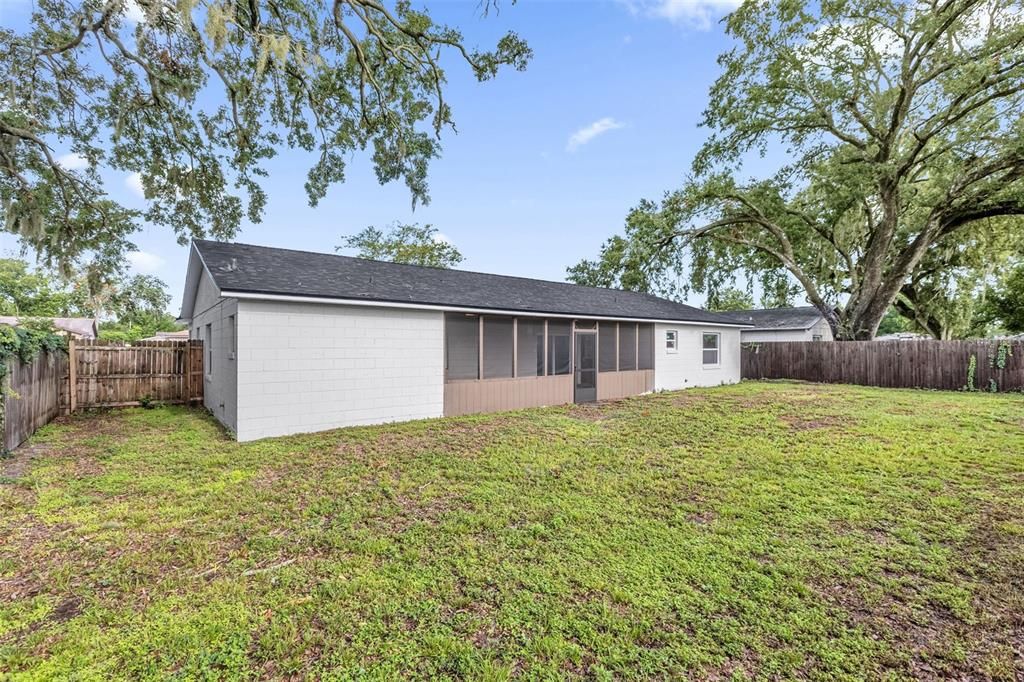 For Rent: $2,300 (3 beds, 2 baths, 1580 Square Feet)