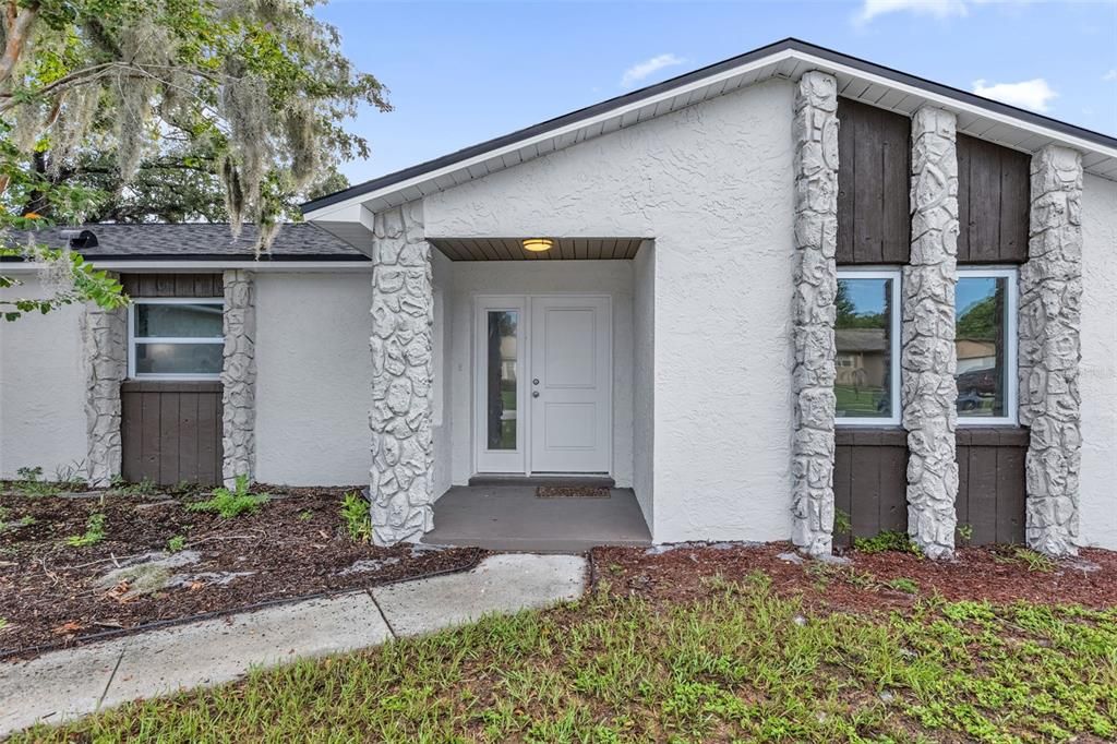 For Rent: $2,300 (3 beds, 2 baths, 1580 Square Feet)