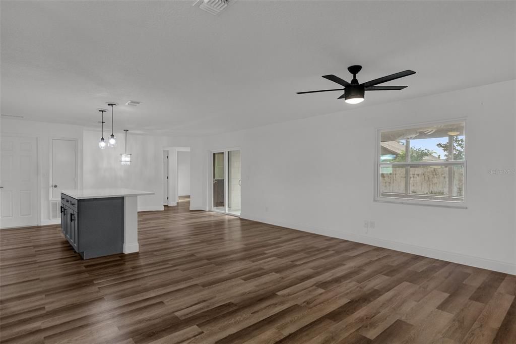 For Rent: $2,300 (3 beds, 2 baths, 1580 Square Feet)