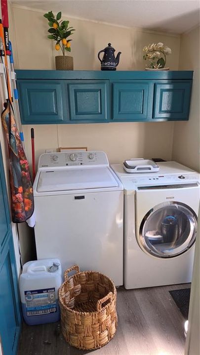 For Sale: $139,000 (3 beds, 2 baths, 864 Square Feet)