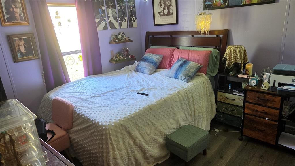 For Sale: $139,000 (3 beds, 2 baths, 864 Square Feet)