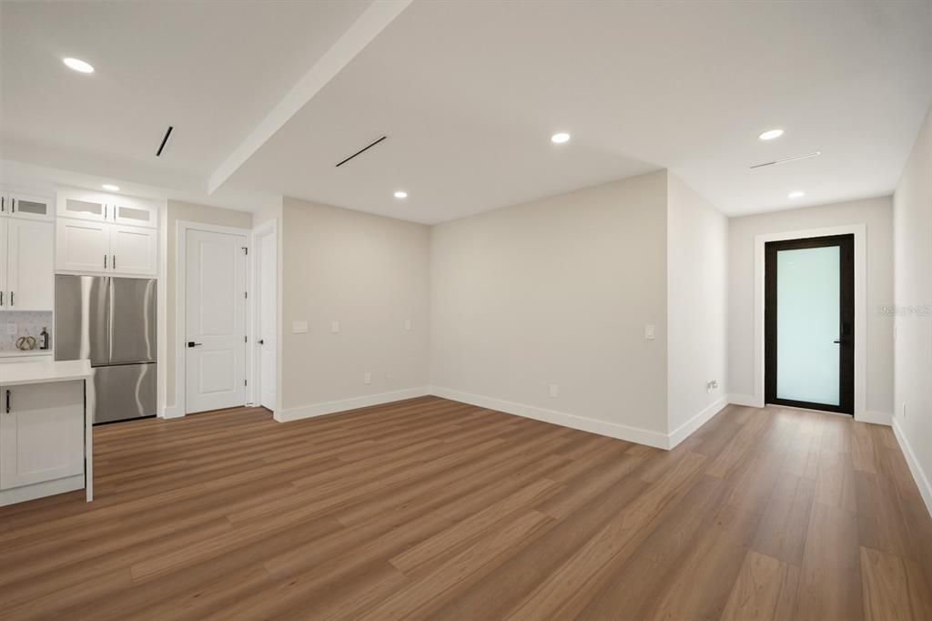 For Sale: $414,500 (3 beds, 2 baths, 1900 Square Feet)