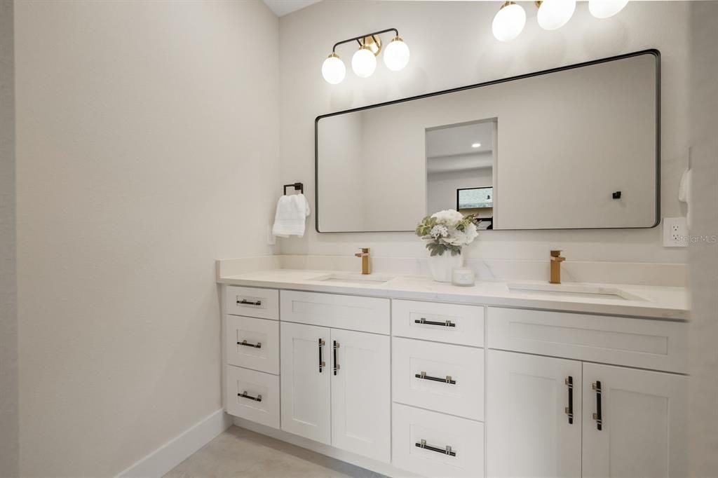 For Sale: $414,500 (3 beds, 2 baths, 1900 Square Feet)