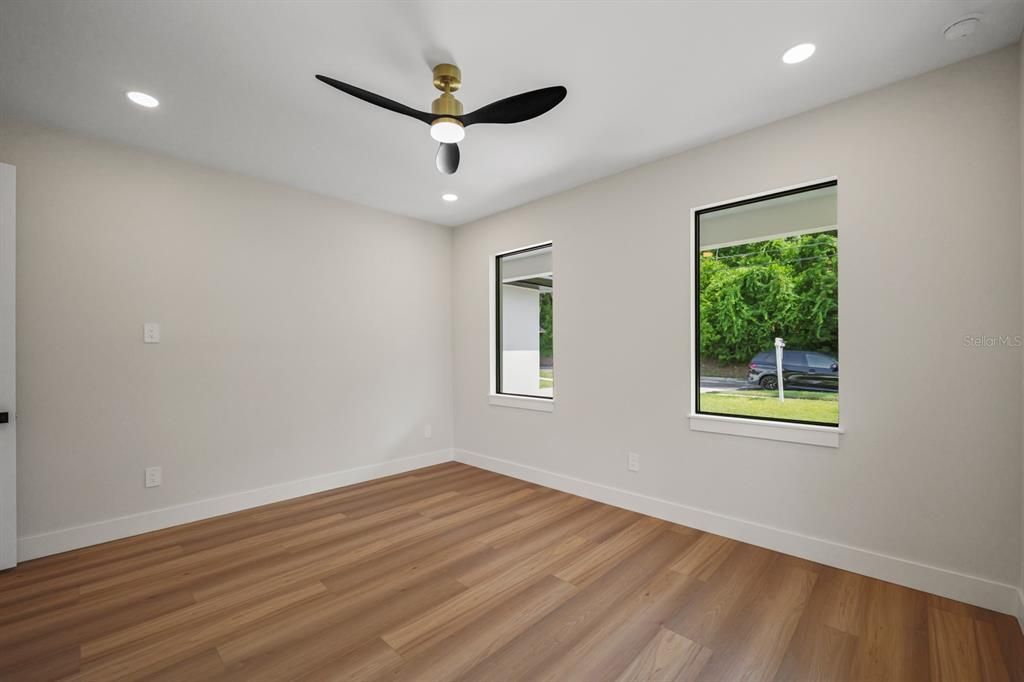 For Sale: $414,500 (3 beds, 2 baths, 1900 Square Feet)