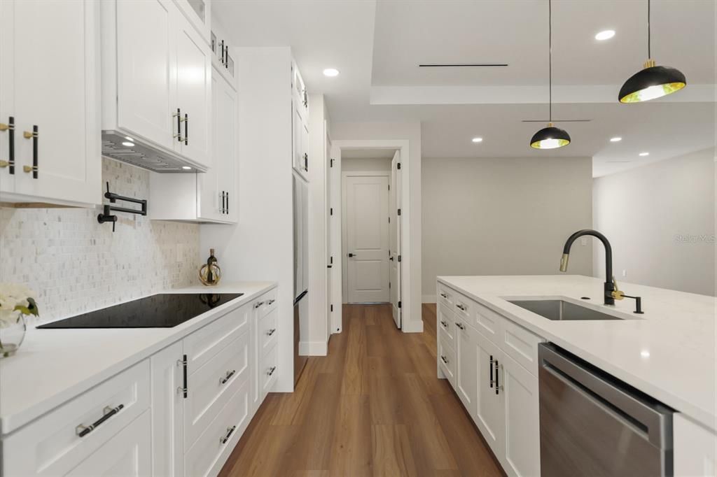 For Sale: $414,500 (3 beds, 2 baths, 1900 Square Feet)