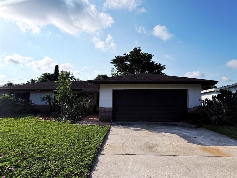 For Rent: $2,800 (3 beds, 2 baths, 1614 Square Feet)