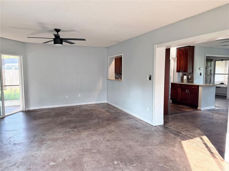For Rent: $2,800 (3 beds, 2 baths, 1614 Square Feet)