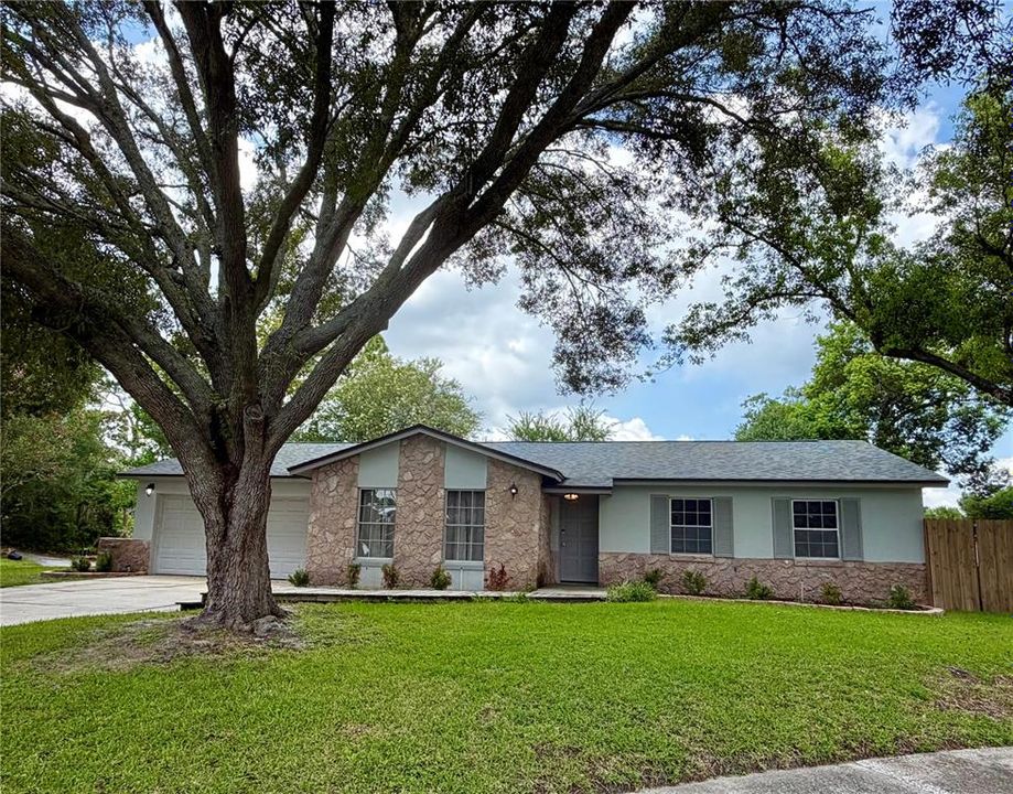 For Rent: $2,500 (3 beds, 2 baths, 1410 Square Feet)