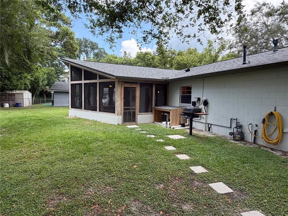 For Rent: $2,500 (3 beds, 2 baths, 1410 Square Feet)