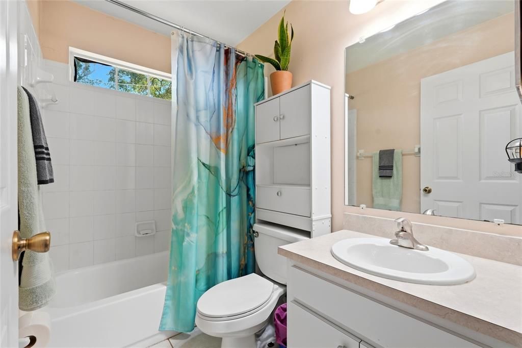 For Sale: $299,000 (3 beds, 2 baths, 1432 Square Feet)