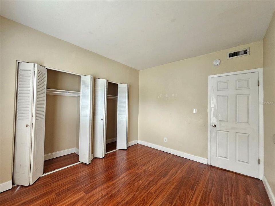 For Rent: $1,375 (2 beds, 1 baths, 1000 Square Feet)