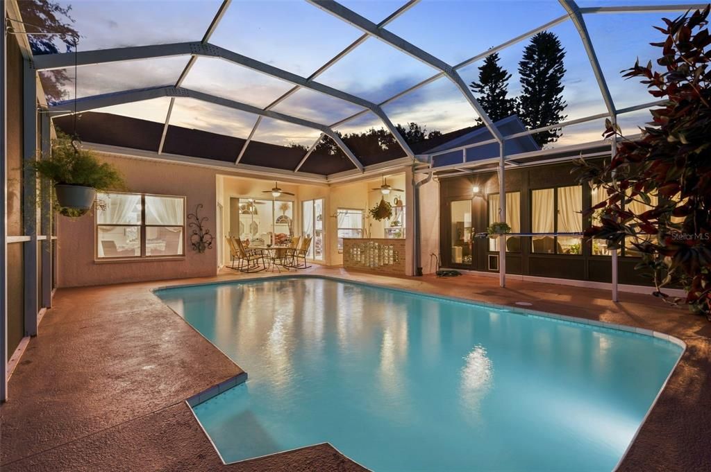 En Venta: $705,000 (5 camas, 3 baños, 2697 Pies cuadrados)