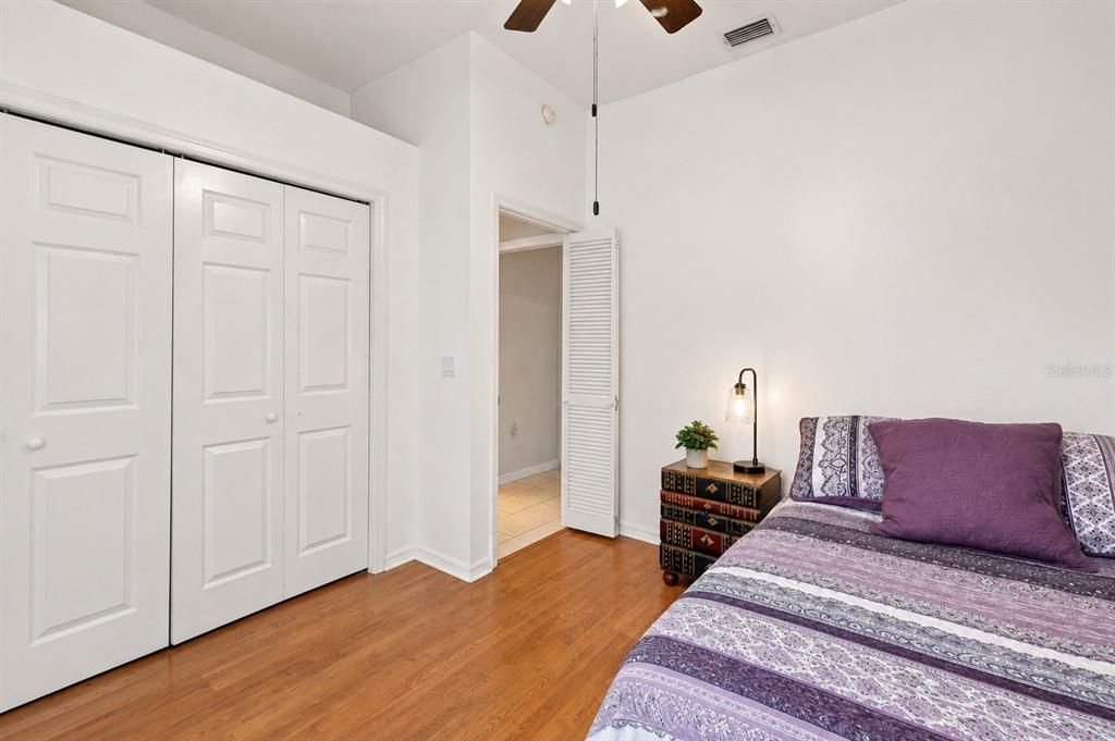 En Venta: $705,000 (5 camas, 3 baños, 2697 Pies cuadrados)