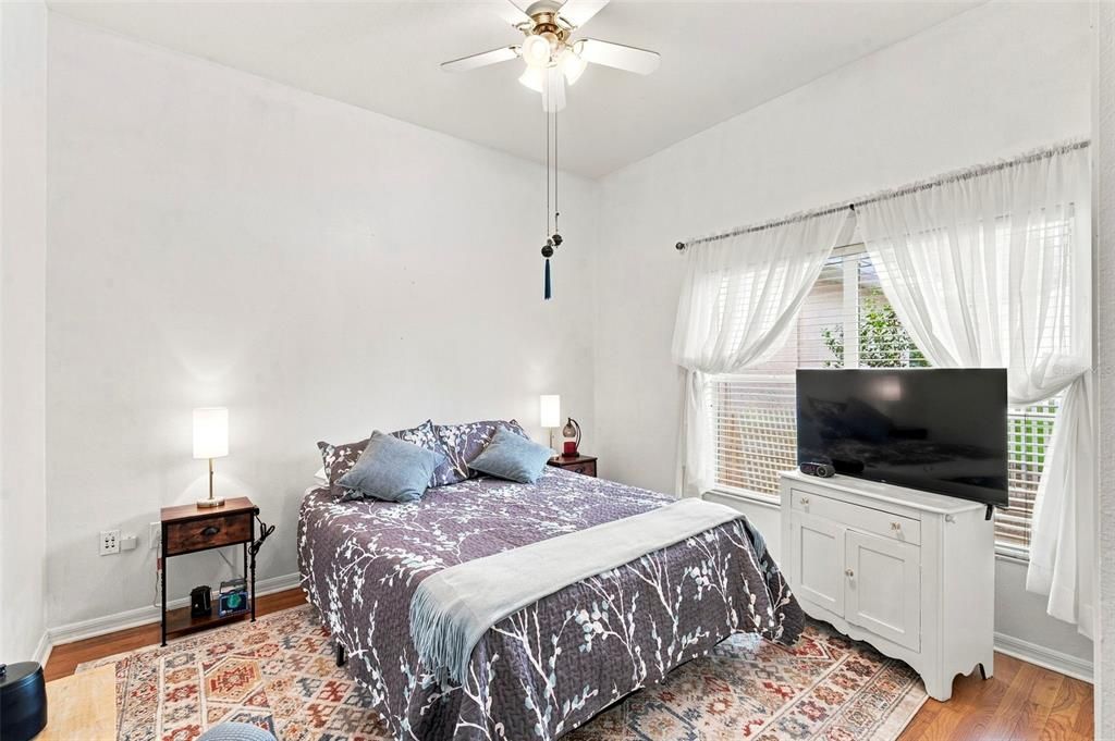 En Venta: $705,000 (5 camas, 3 baños, 2697 Pies cuadrados)
