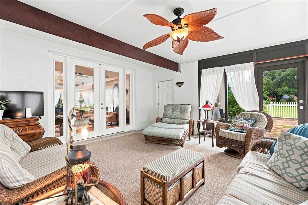 En Venta: $705,000 (5 camas, 3 baños, 2697 Pies cuadrados)