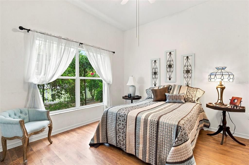 En Venta: $705,000 (5 camas, 3 baños, 2697 Pies cuadrados)