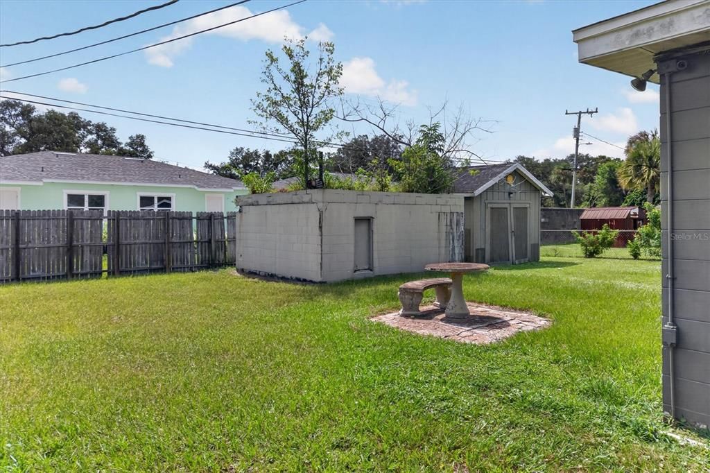 For Sale: $229,000 (3 beds, 2 baths, 1421 Square Feet)