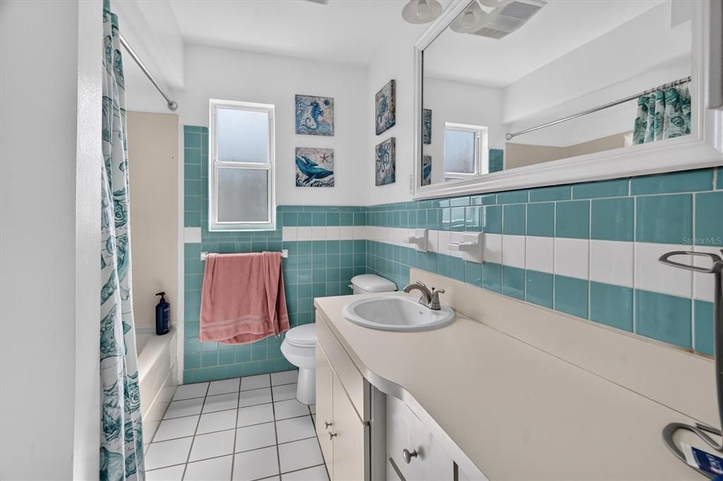 For Sale: $229,000 (3 beds, 2 baths, 1421 Square Feet)