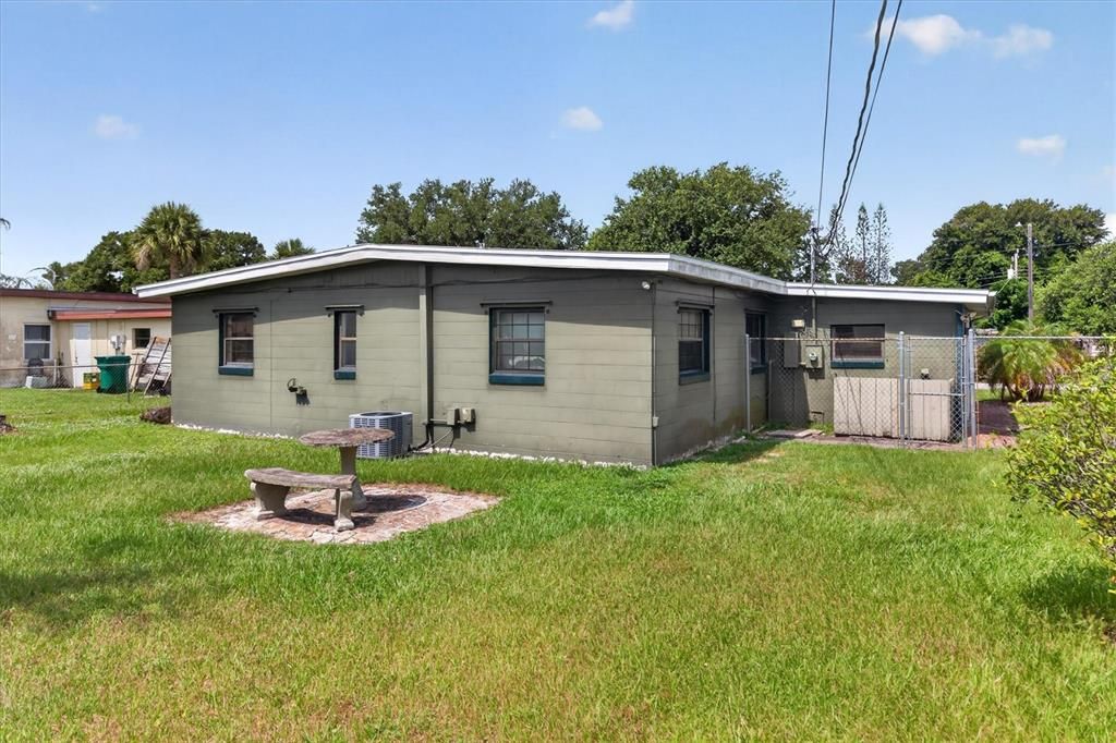 For Sale: $229,000 (3 beds, 2 baths, 1421 Square Feet)