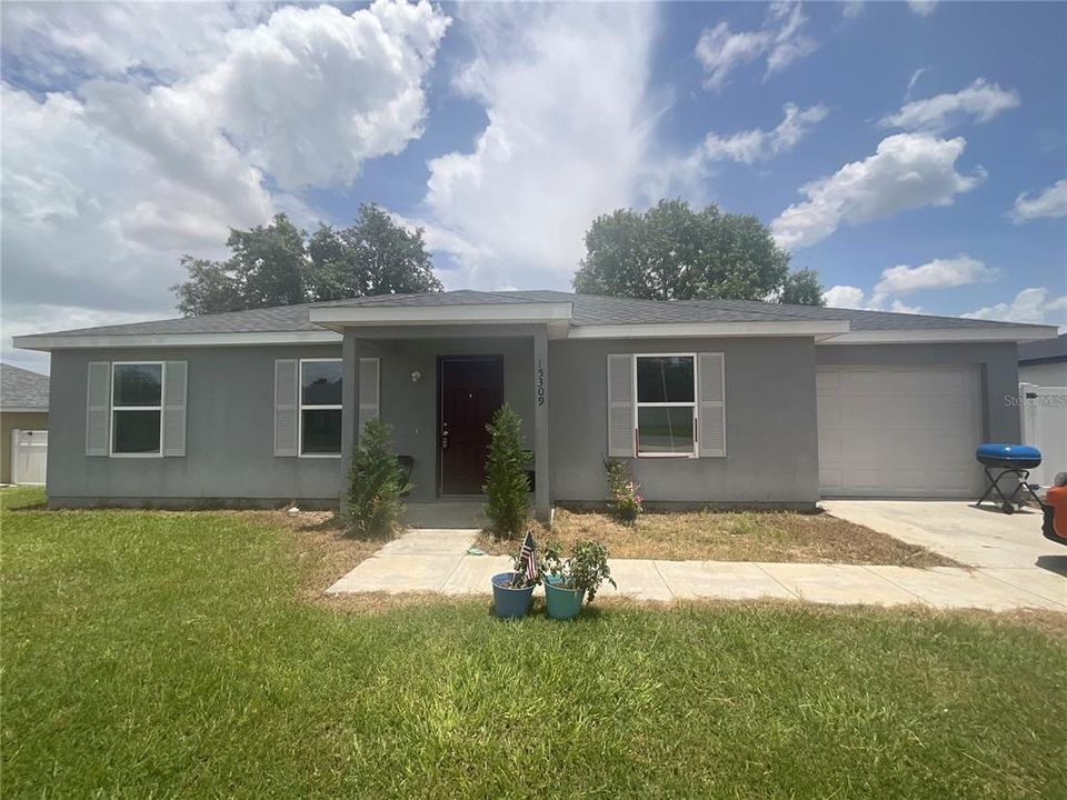 For Sale: $240,000 (3 beds, 2 baths, 1014 Square Feet)