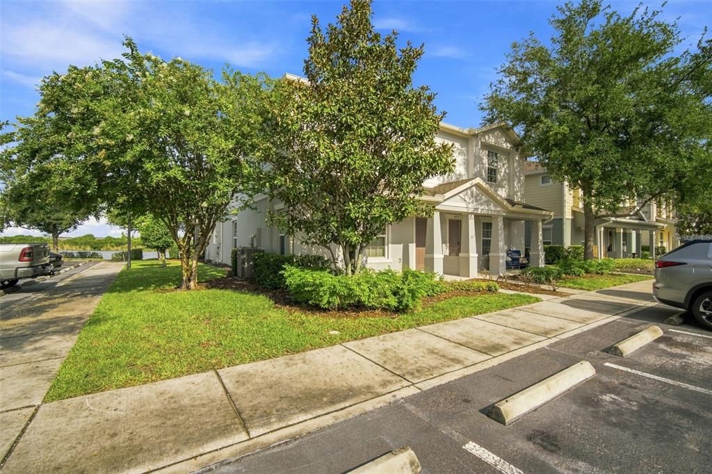 For Sale: $215,000 (2 beds, 2 baths, 1280 Square Feet)