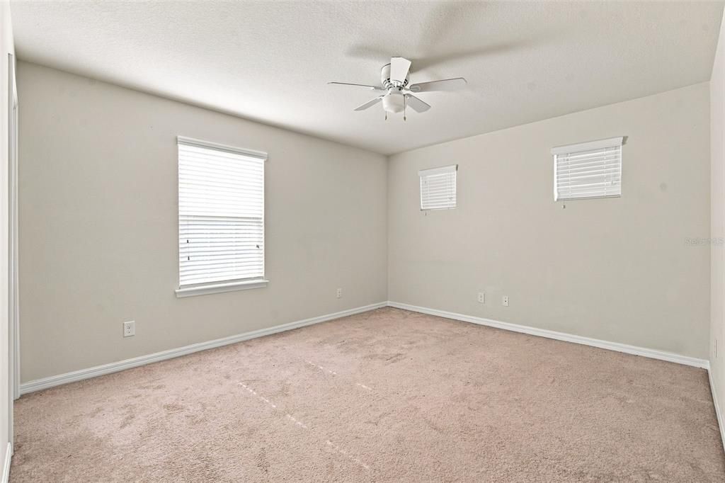 For Sale: $215,000 (2 beds, 2 baths, 1280 Square Feet)