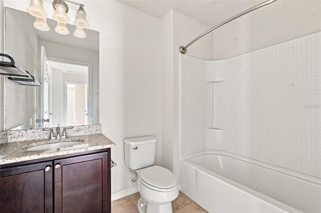 For Sale: $215,000 (2 beds, 2 baths, 1280 Square Feet)