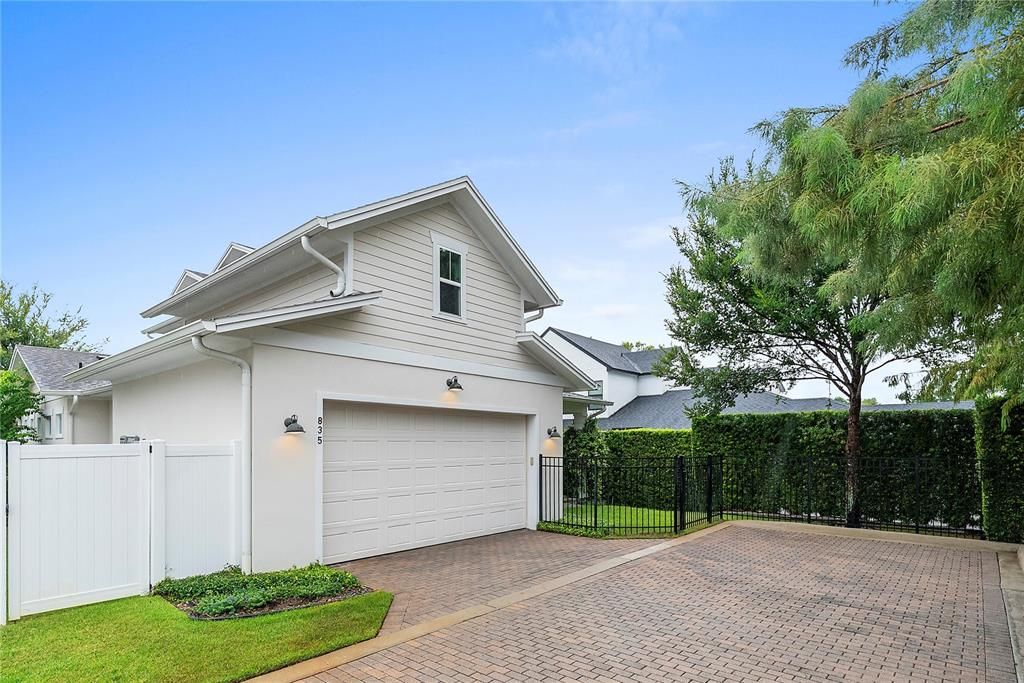 For Rent: $6,450 (3 beds, 3 baths, 2415 Square Feet)