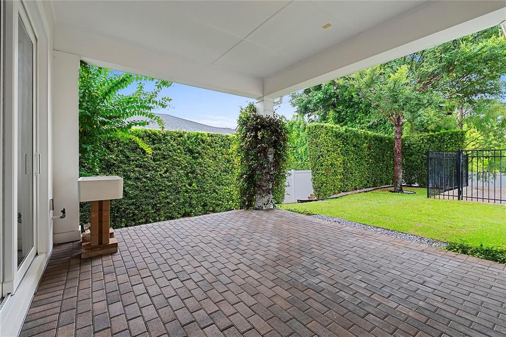 For Rent: $6,450 (3 beds, 3 baths, 2415 Square Feet)