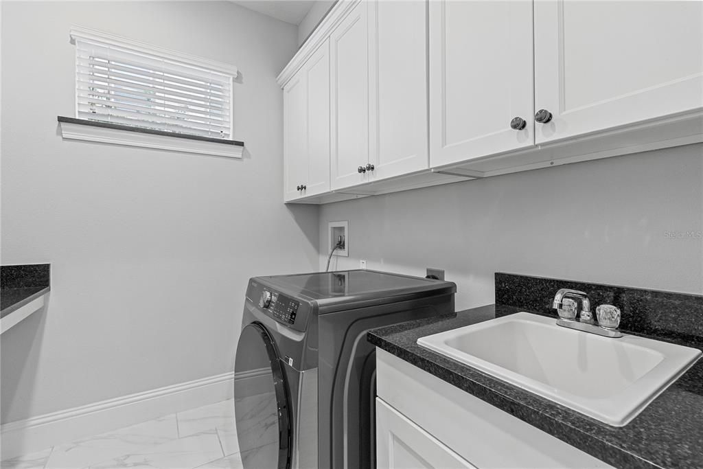 For Rent: $6,450 (3 beds, 3 baths, 2415 Square Feet)