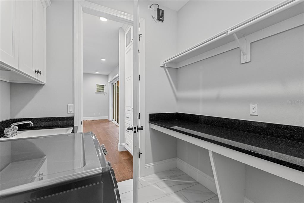 For Rent: $6,450 (3 beds, 3 baths, 2415 Square Feet)