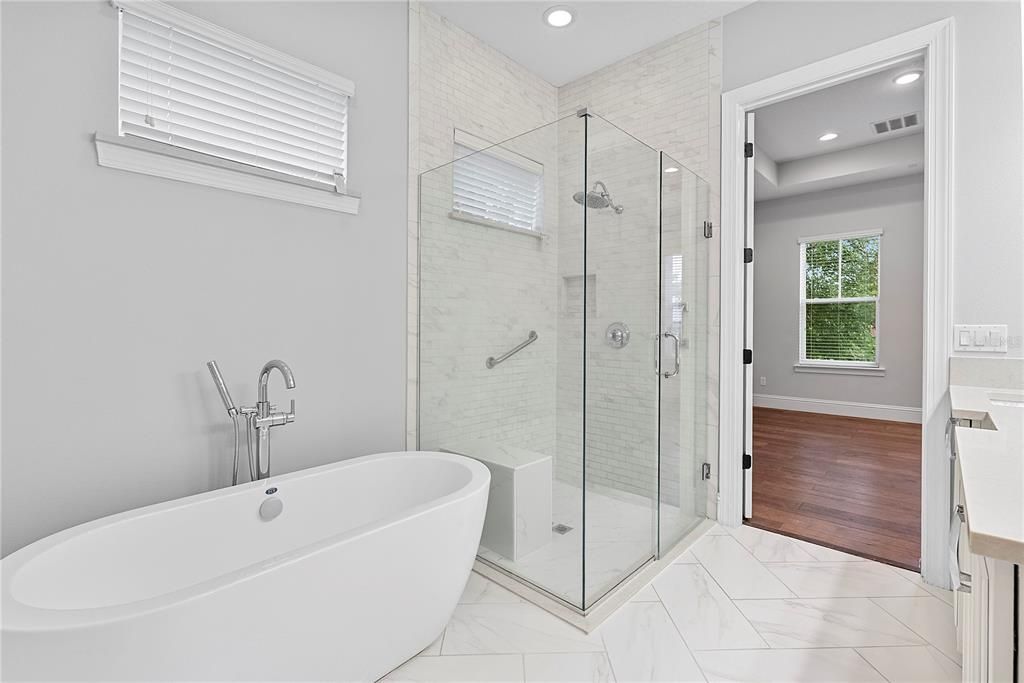 For Rent: $6,450 (3 beds, 3 baths, 2415 Square Feet)