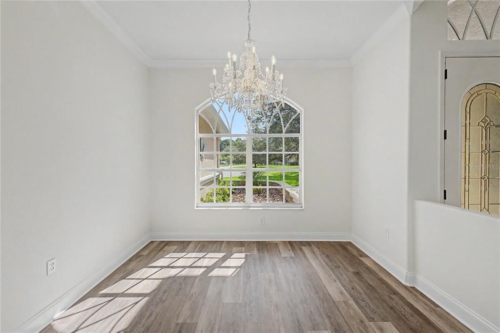 For Sale: $749,900 (5 beds, 3 baths, 2901 Square Feet)