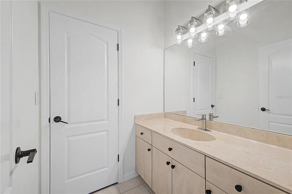 For Sale: $749,900 (5 beds, 3 baths, 2901 Square Feet)