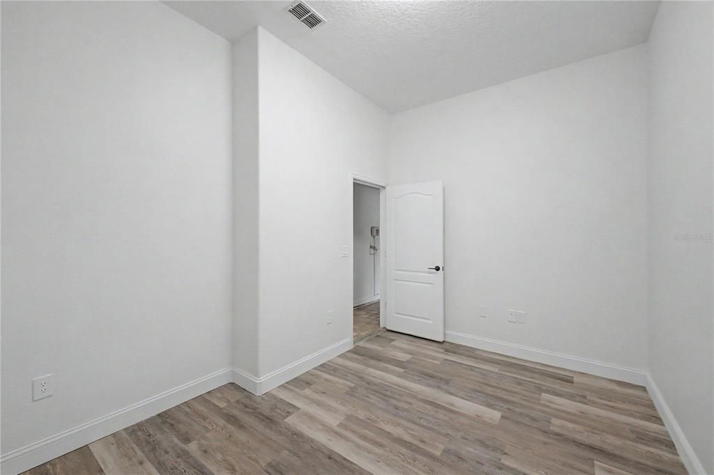 For Sale: $749,900 (5 beds, 3 baths, 2901 Square Feet)