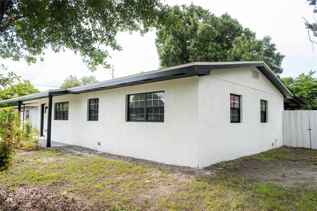 For Sale: $565,000 (4 beds, 2 baths, 1578 Square Feet)