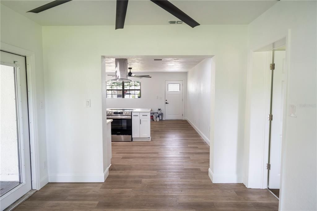 For Sale: $565,000 (4 beds, 2 baths, 1578 Square Feet)