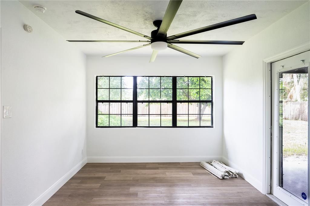 For Sale: $565,000 (4 beds, 2 baths, 1578 Square Feet)