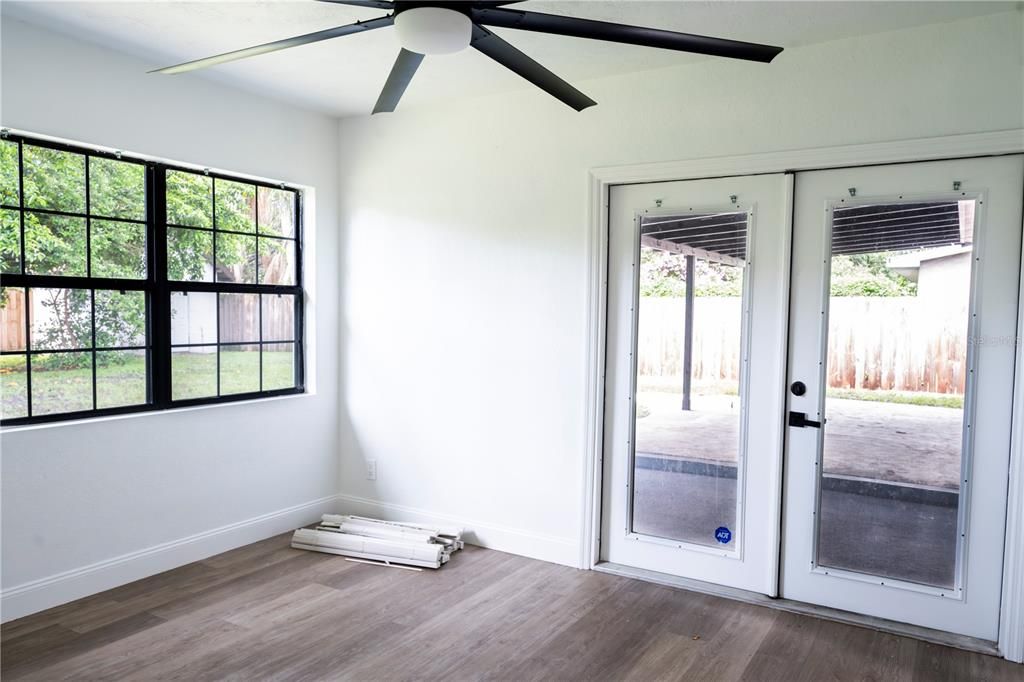 For Sale: $565,000 (4 beds, 2 baths, 1578 Square Feet)