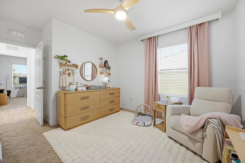 На продажу: $369,900 (4 спален, 2 ванн, 2347 Квадратных фут)