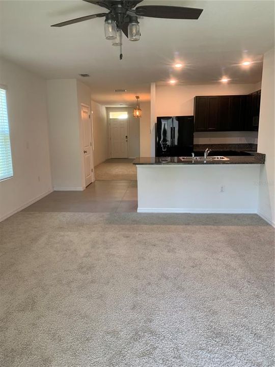 For Rent: $2,000 (3 beds, 2 baths, 1516 Square Feet)