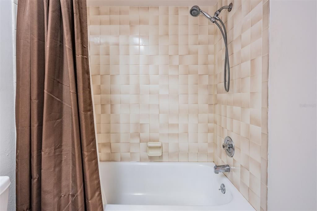 For Rent: $2,750 (2 beds, 2 baths, 1107 Square Feet)